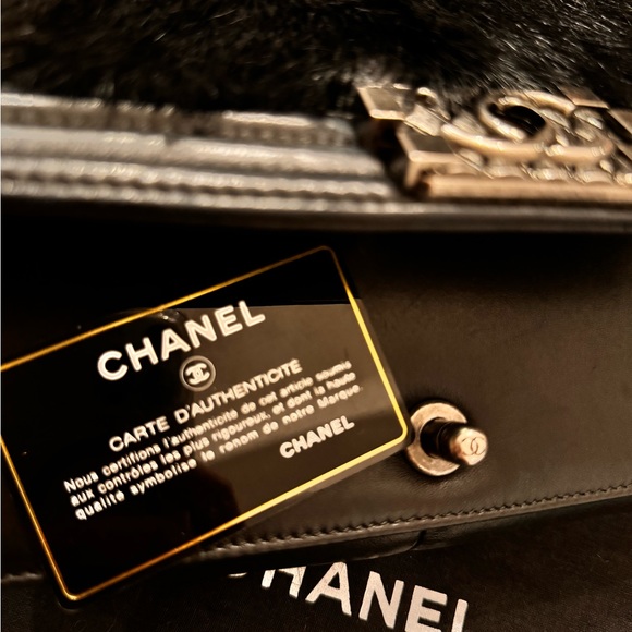 Chanel Rabbit Fur-Trimmed Lambskin Medium Boy Flap Bag - Picture 9 of 9